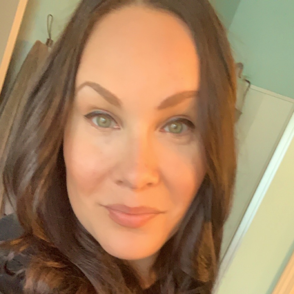 Meet your Posher, Corinne